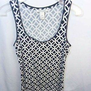 WHITE HOUSE BLACK MARKET  Black White Patterned Tank Top